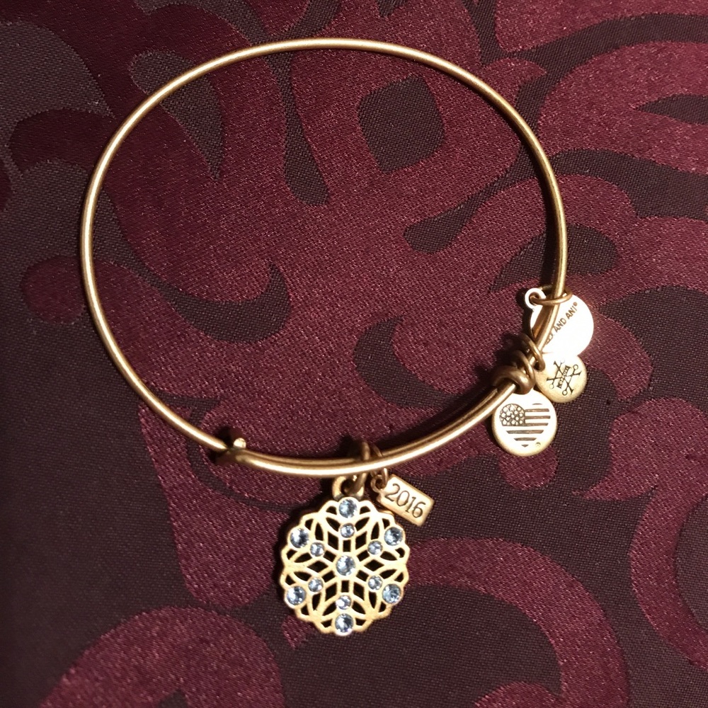 NWOT Alex and Ani Limited Edition 2016 Snowflake