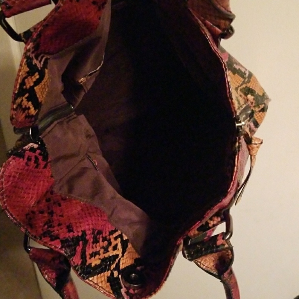 Purse - Picture 2 of 3