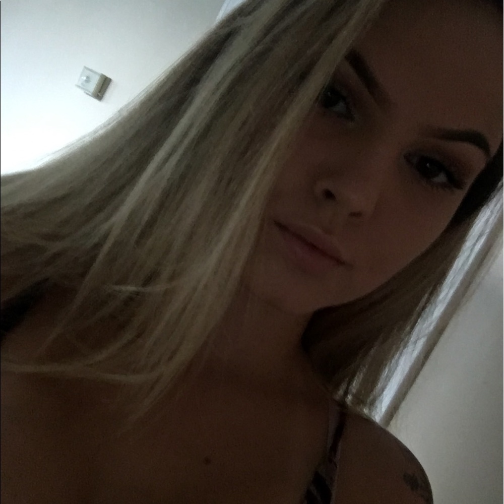 Meet your Posher, Mika