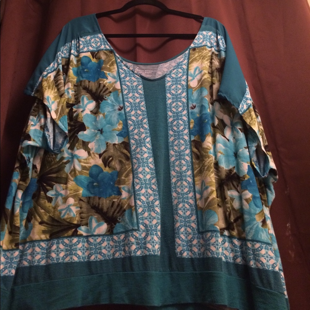 ⭐️Gone in 1 Day⭐️Waist Length Blouse