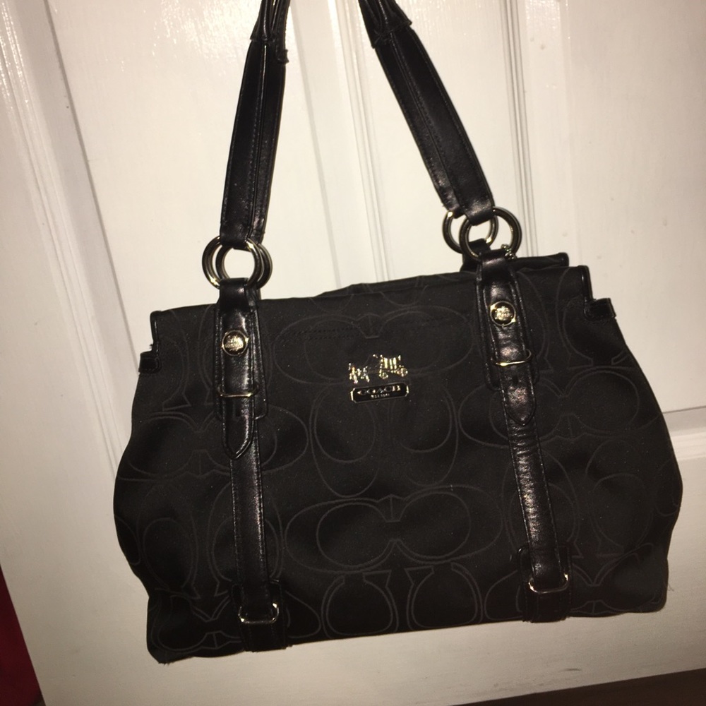 Black Coach purse 💜