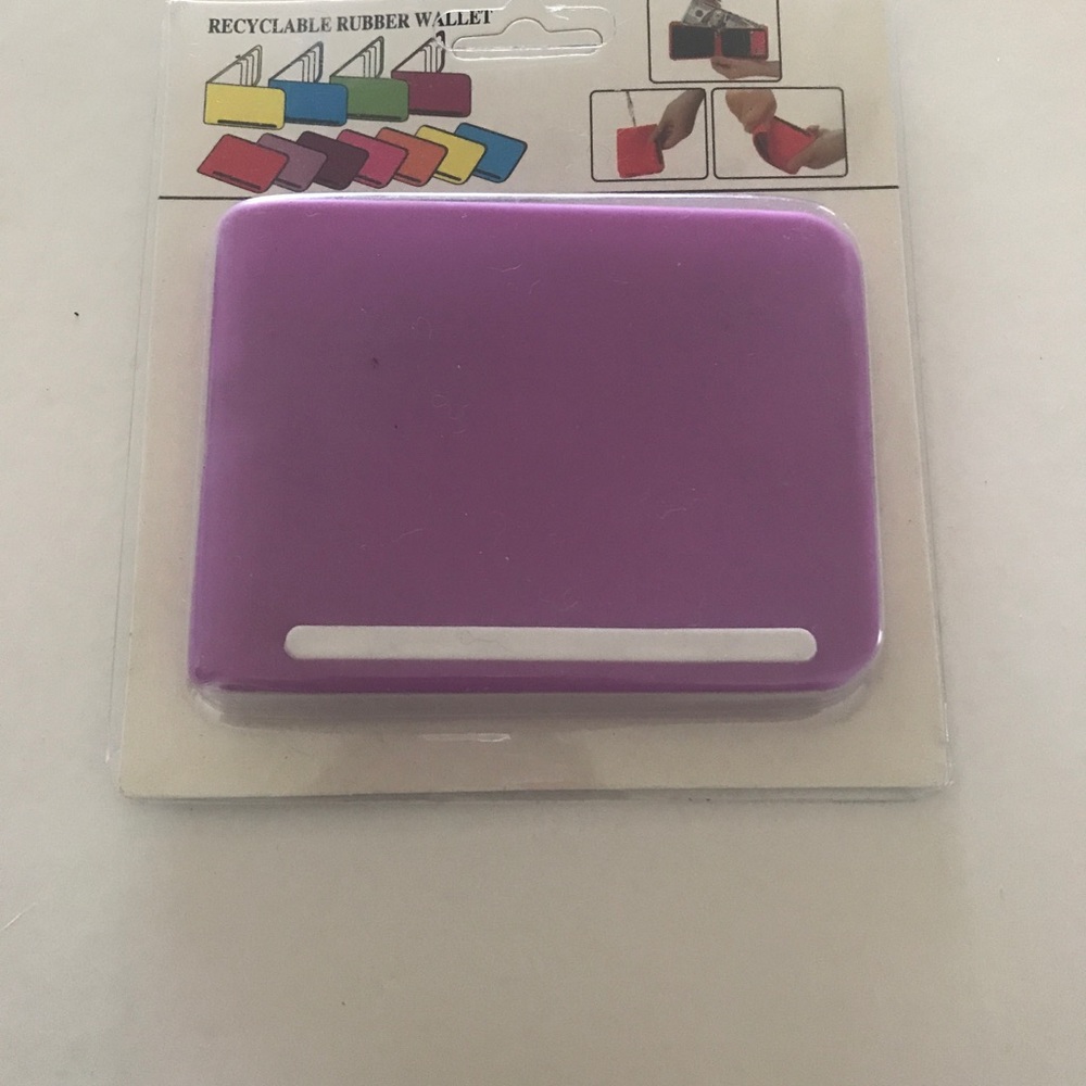 Rubber wallet/card holder