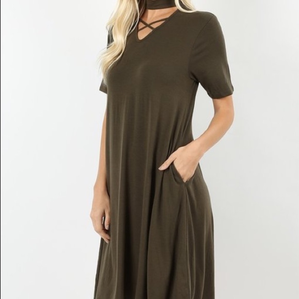 ❤️ Olive Choker Criss Cross Dress w/ Pockets - Picture 3 of 3