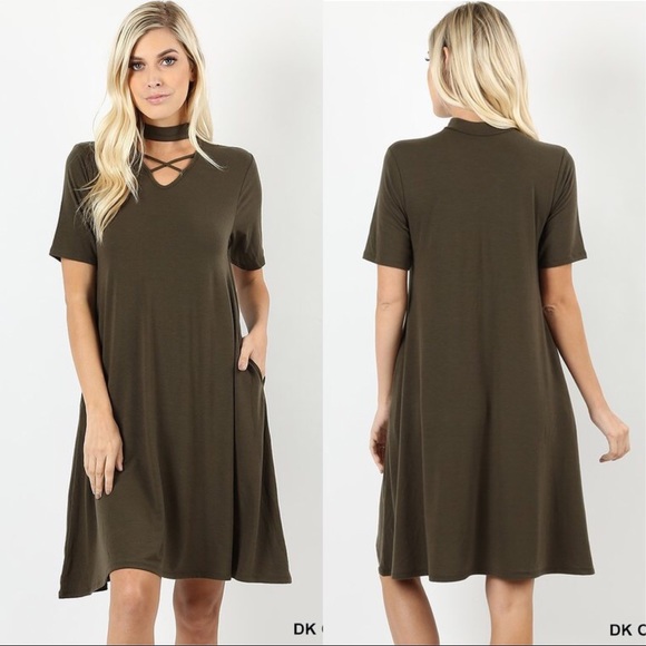 Dresses & Skirts - ❤️ Olive Choker Criss Cross Dress w/ Pockets