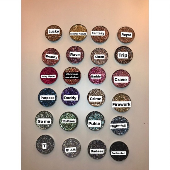 GLITTER - Picture 3 of 3