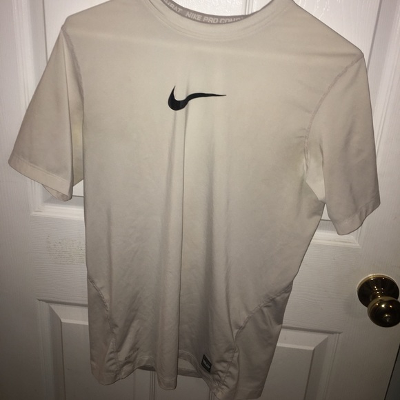 Nike athletic shirt - Picture 1 of 2