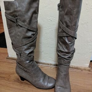 Ladies boots