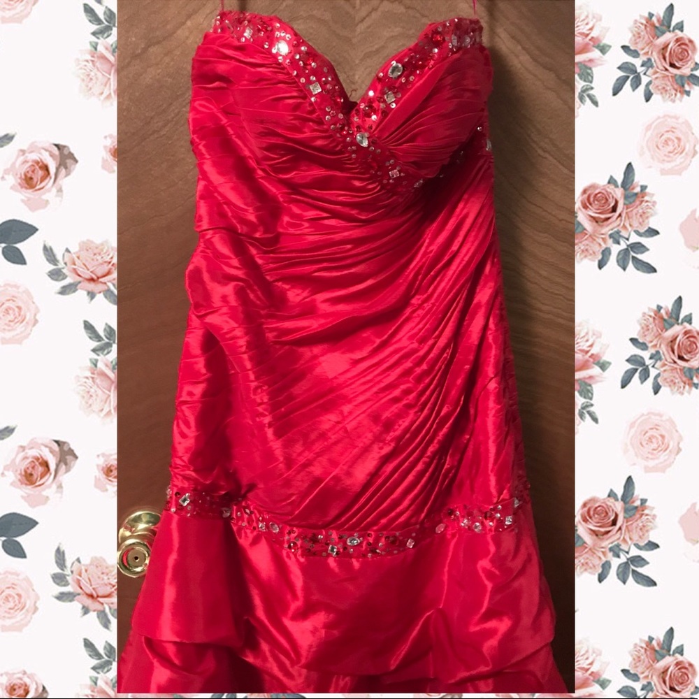 Halter formal dress⭐️🌟