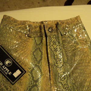 $15 Snake jeans high waist sz 25