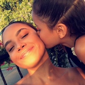 Meet your Posher, Destiny