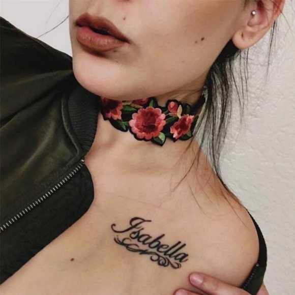 💟Chunky Floral Choker💟 - Picture 2 of 6