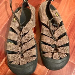Keen size 5 US