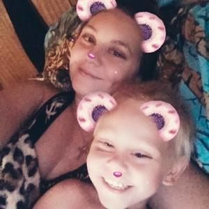 Meet your Posher, Aly