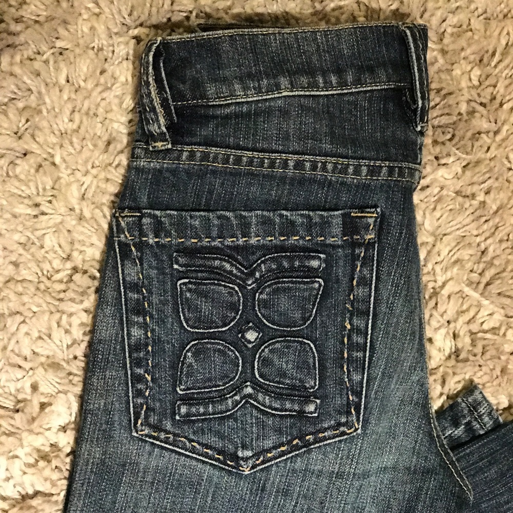 BCBG• cropped jeans