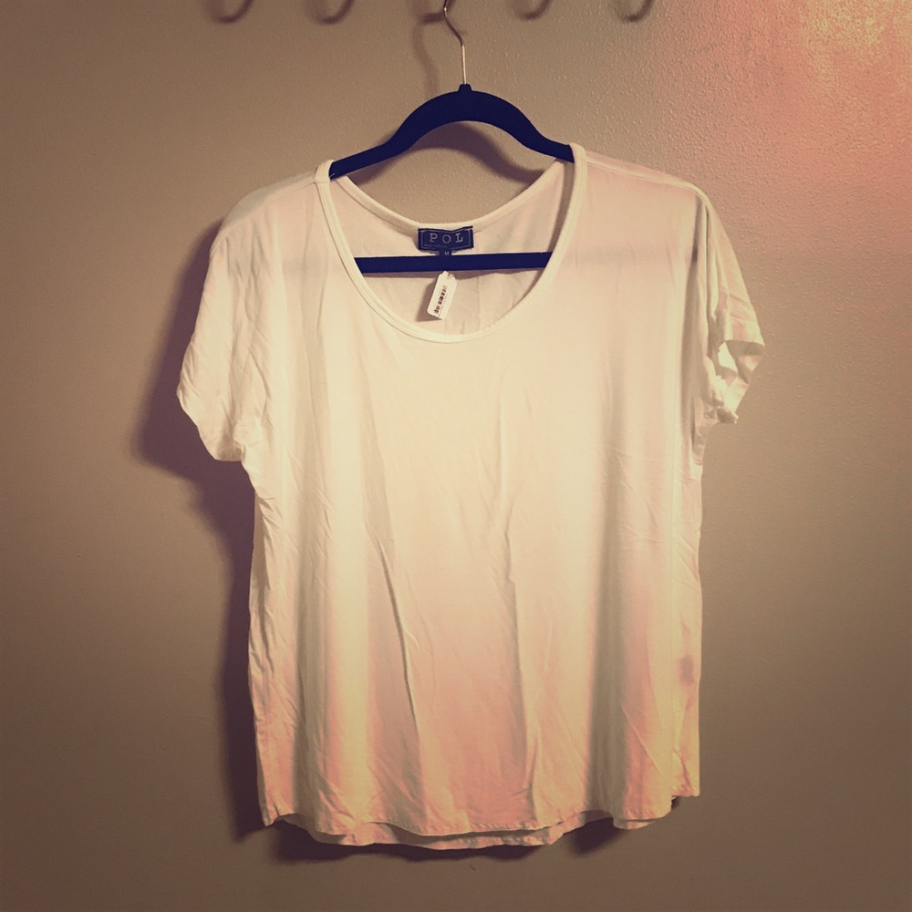 White comfy tee