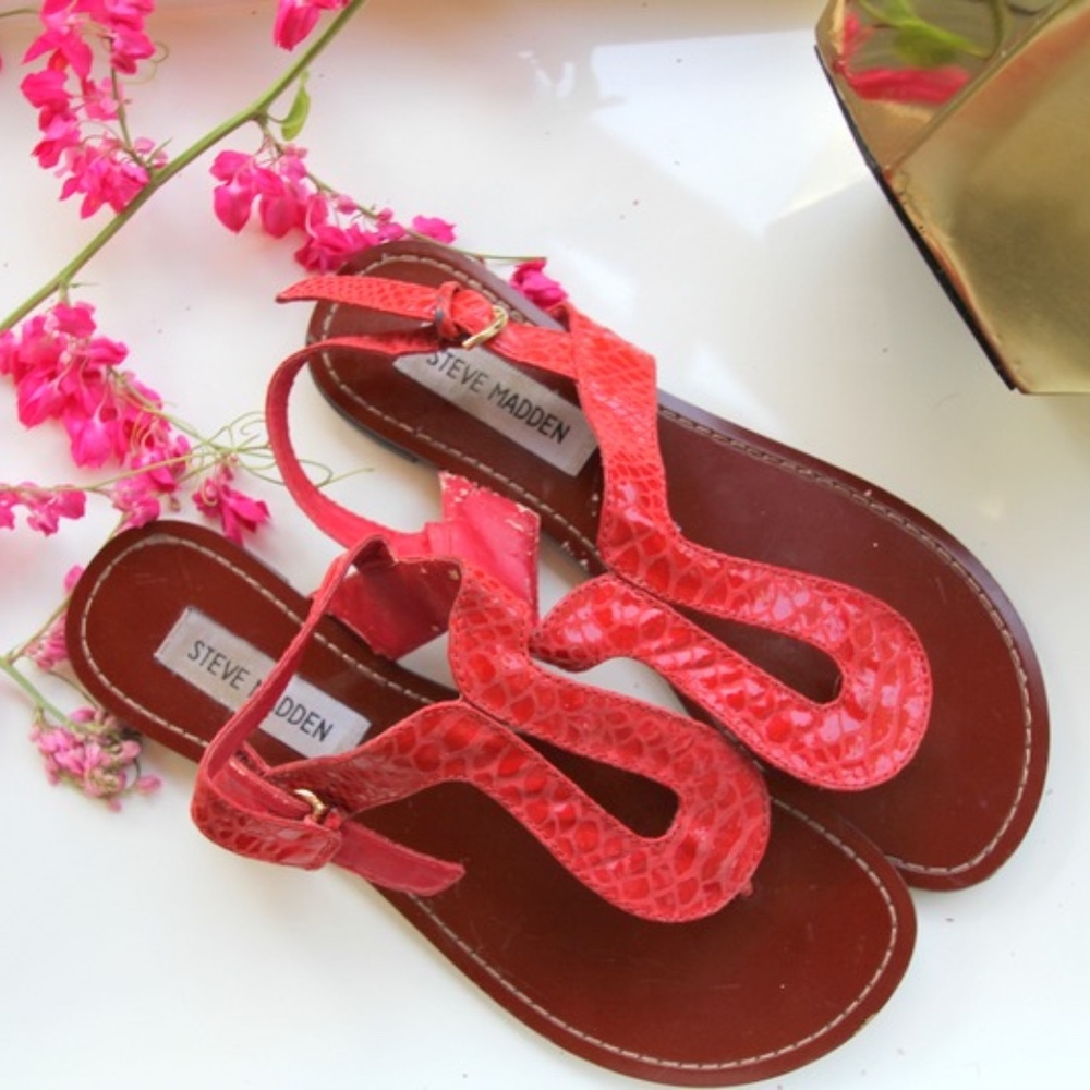 STEVE MADDEN Snakeskin Sandals