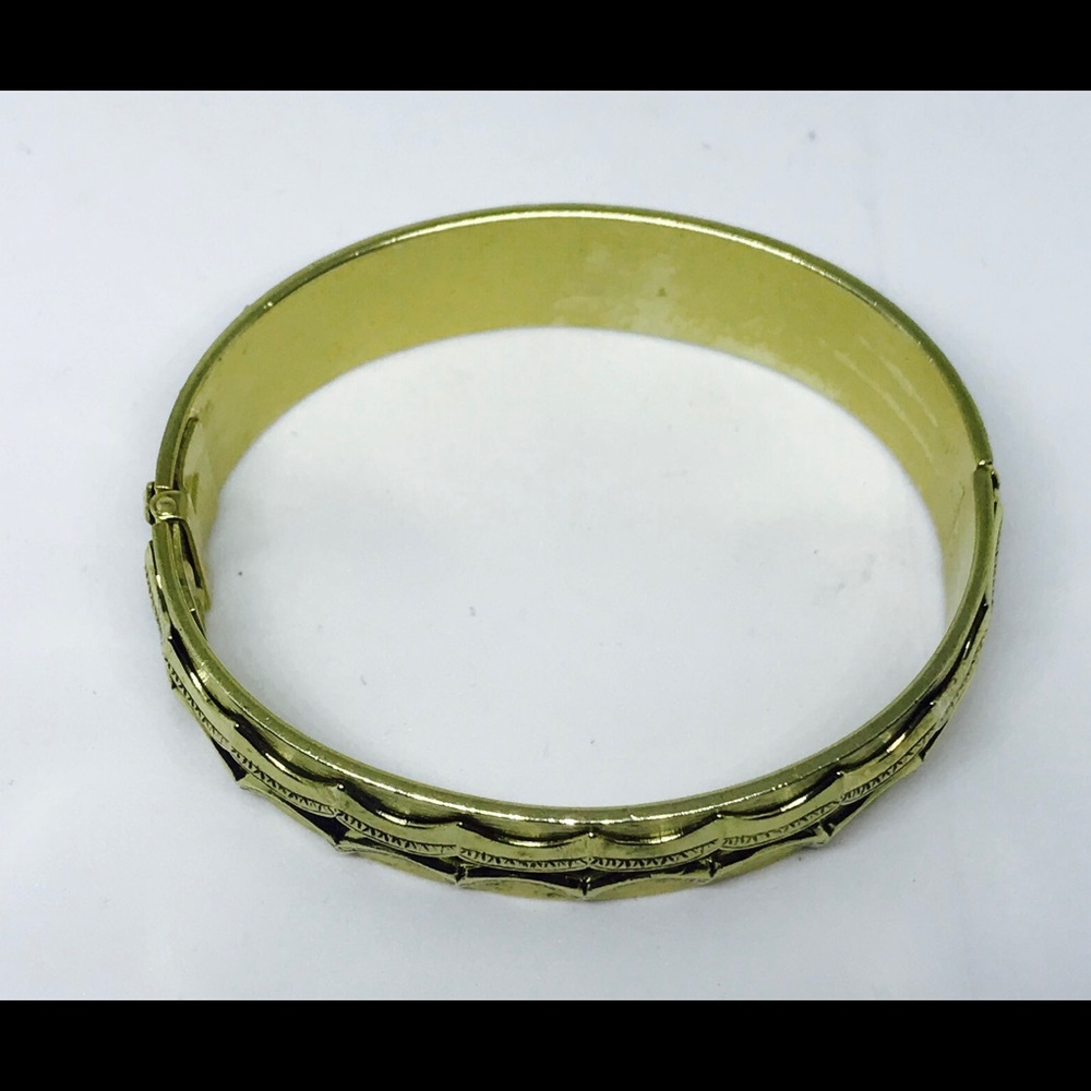 VintageWhiting & Davis Gold Ornate Bangle Bracelet - Picture 2 of 4