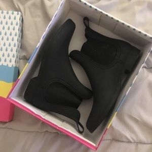 Jeffrey Campbell black rainboots