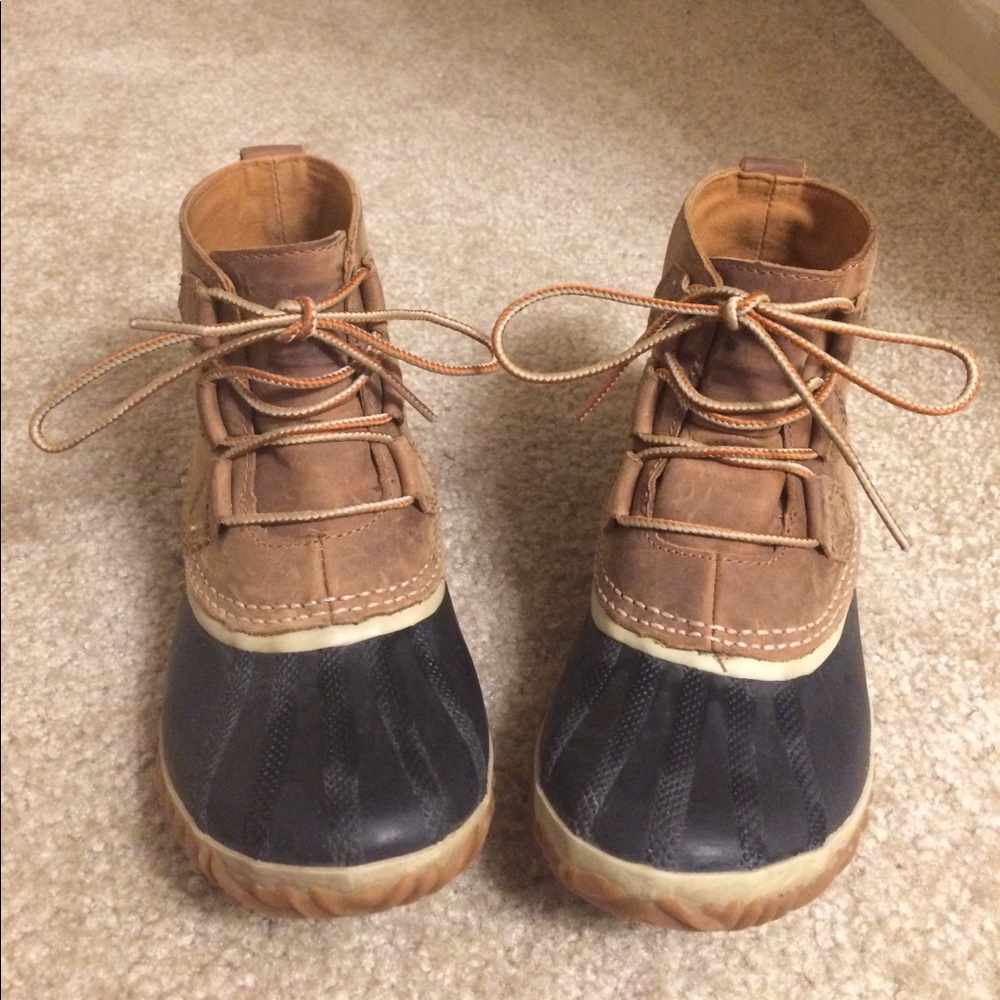 Short Sorel boots (7.5)
