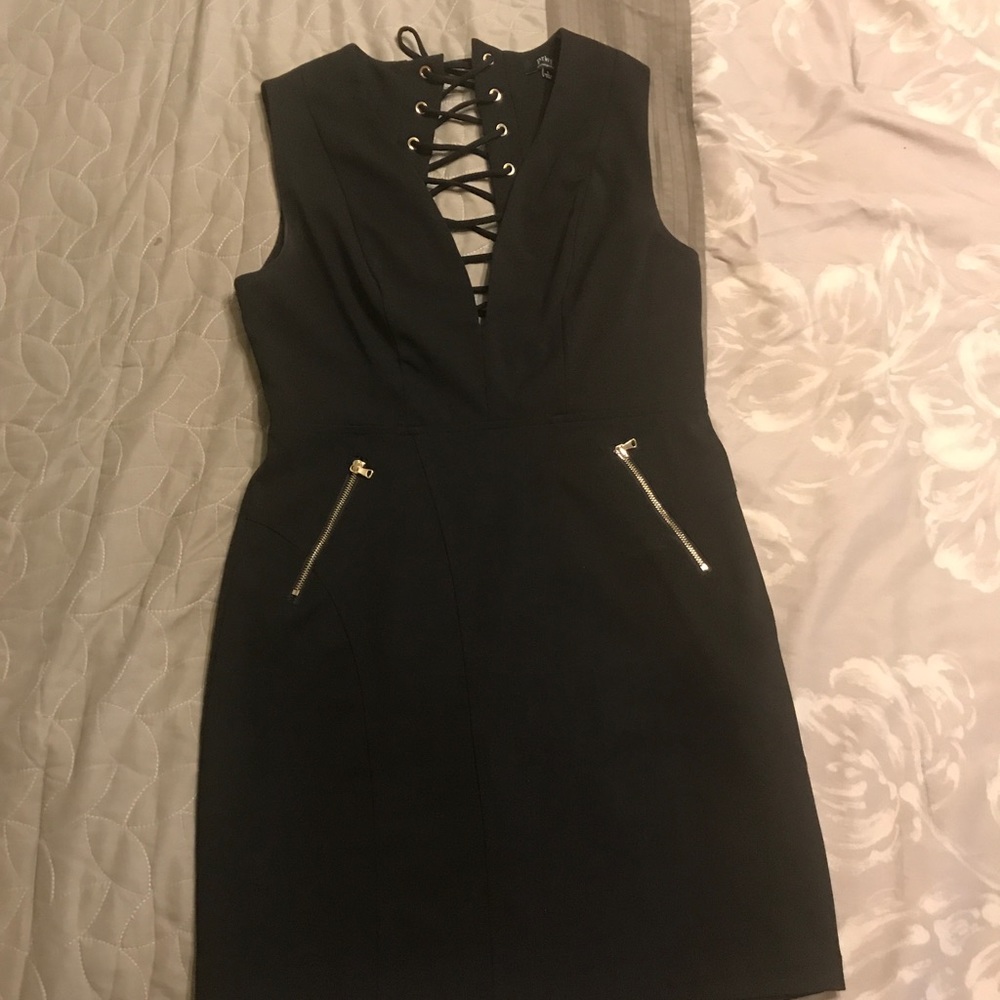 Dress - Picture 2 of 3