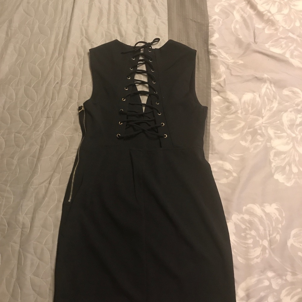 Dress - Picture 3 of 3