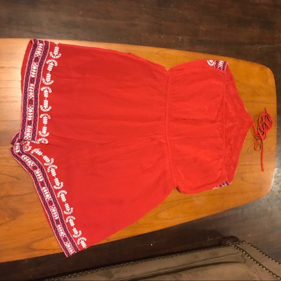 Red embroidered romper - Picture 2 of 4