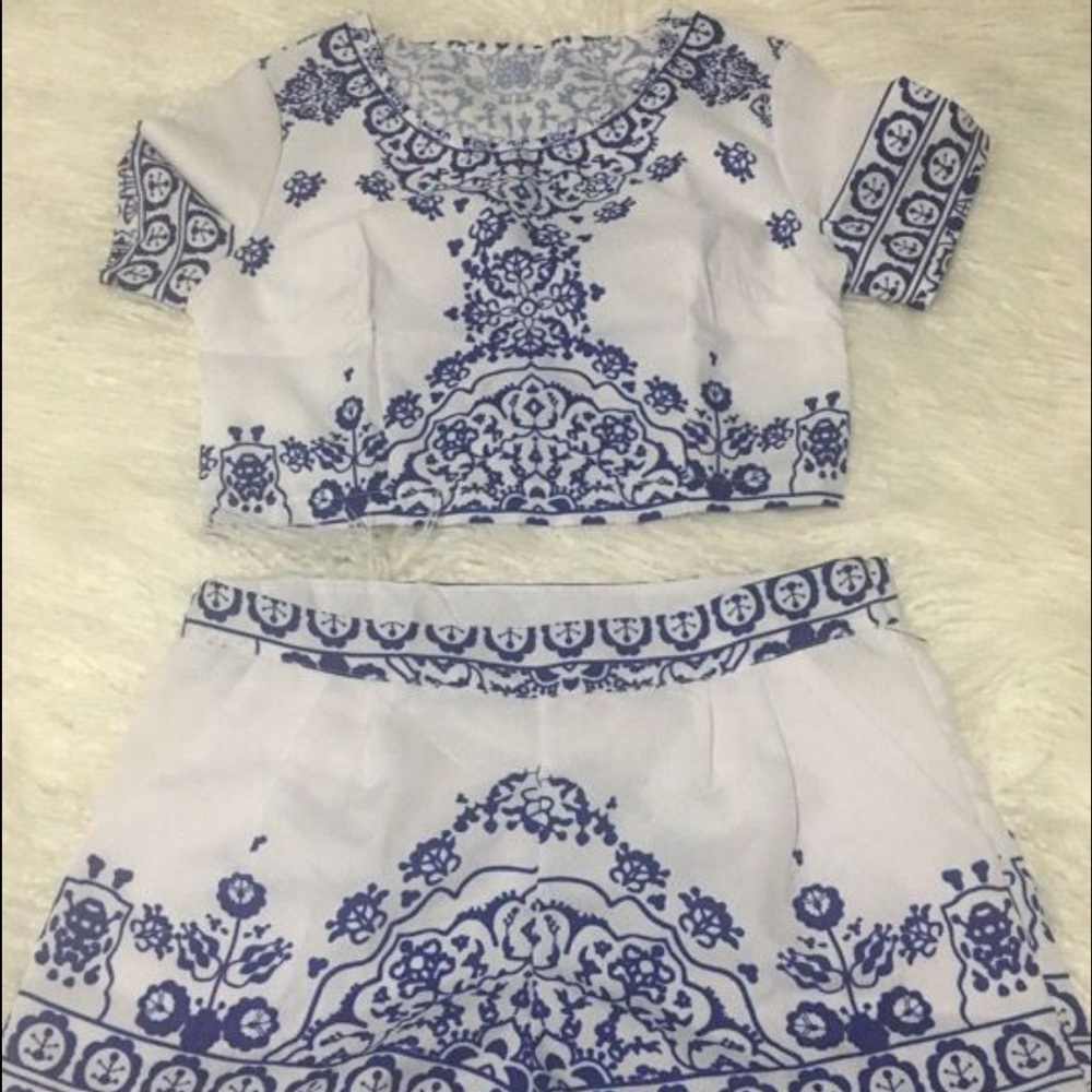 Set of shorts and shirt