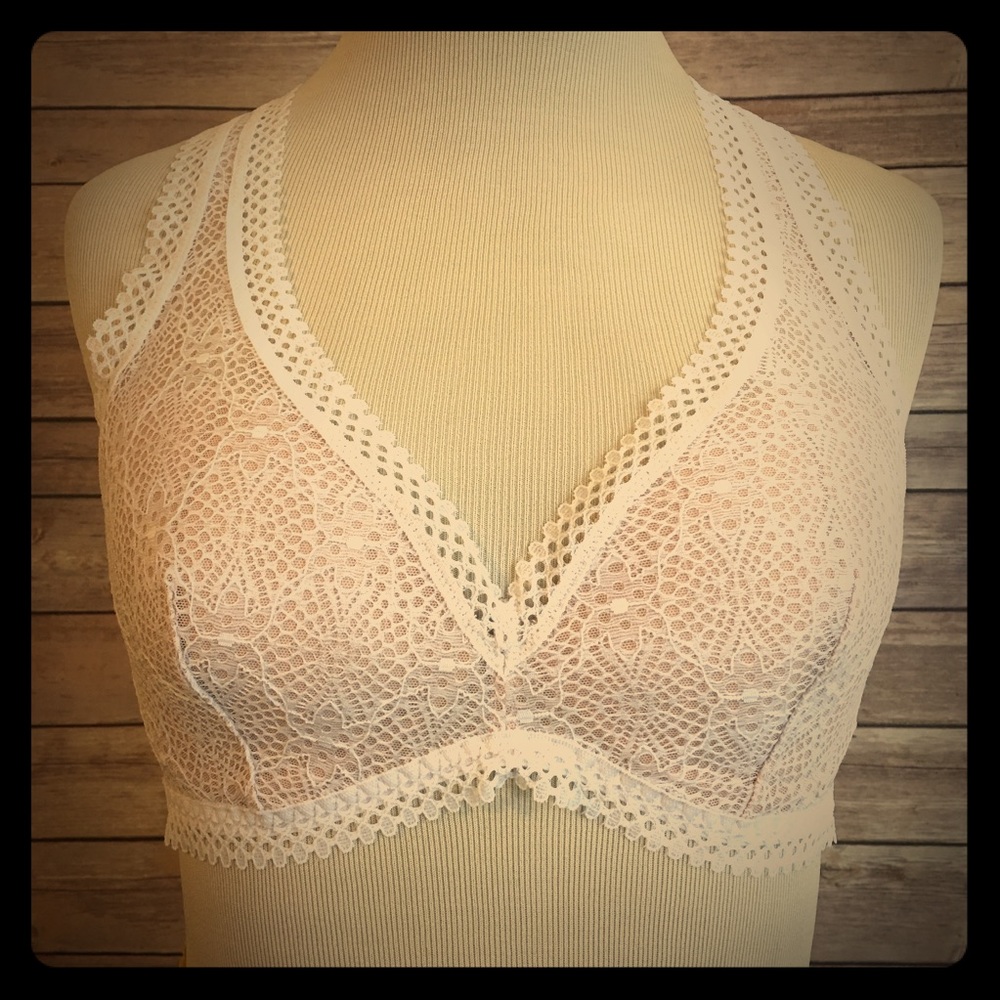 🌀Victoria's Secret🌀 LACE BRALETTE NWOT