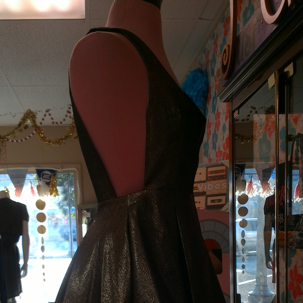 GOLD CHRISTMAS DRESS - Picture 2 of 5