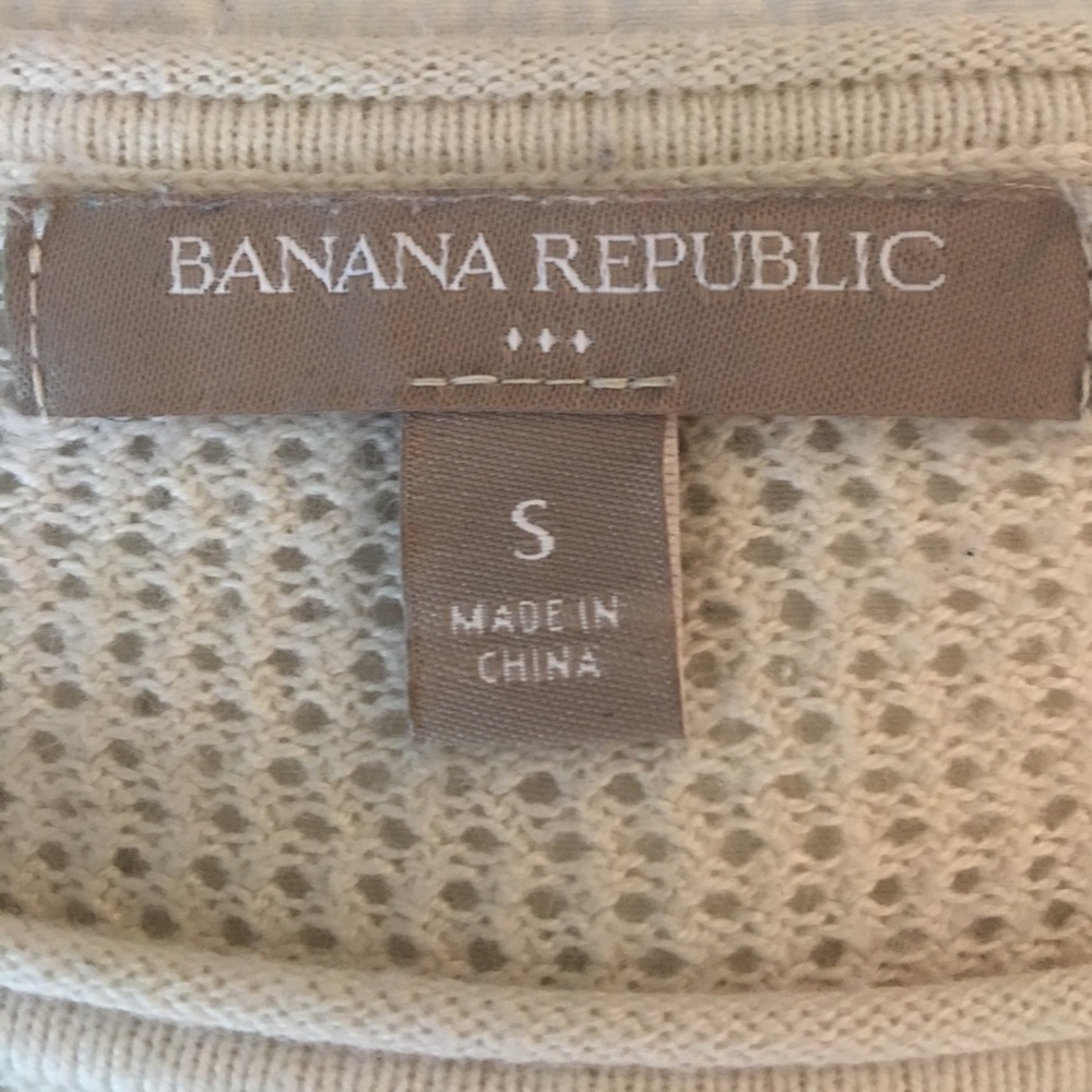 Banana Republic cream long sleeve sweater