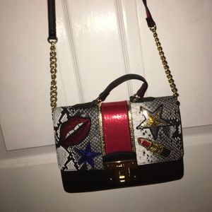 ALDO statement bag- cross body 💋💄⭐️