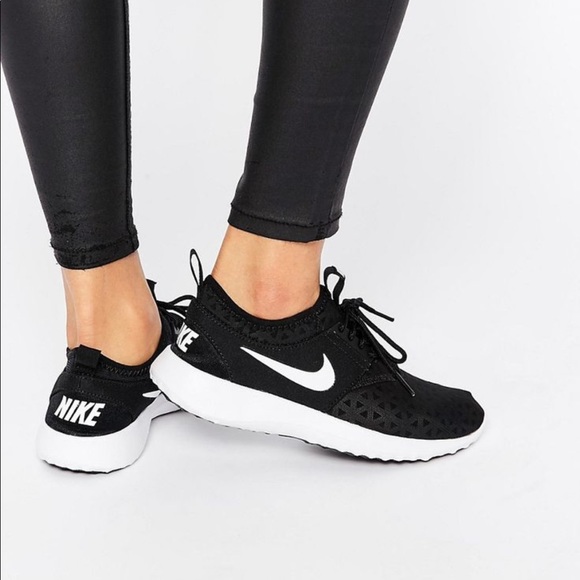 Nike Shoes - Women's Nike Trainer Tennis Shoes
