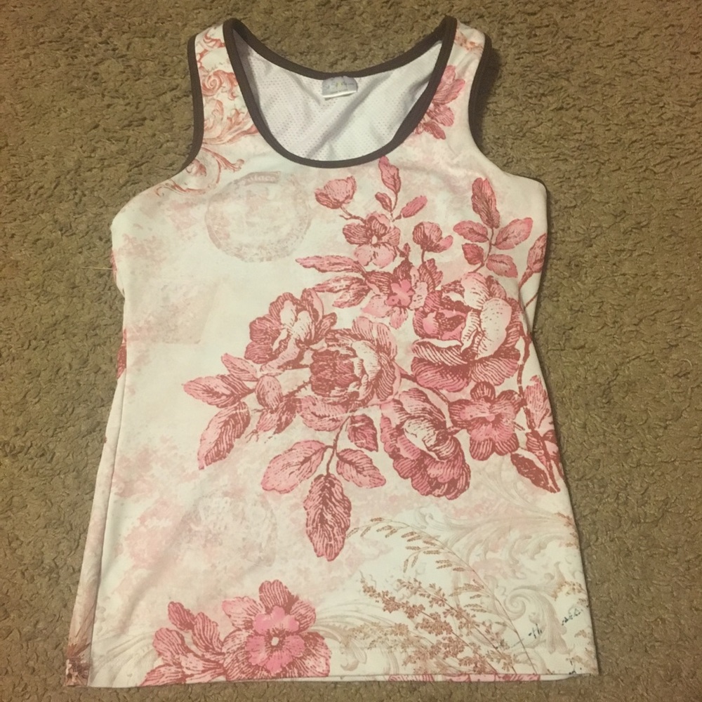 Flower detailed tank top by so sporty.com