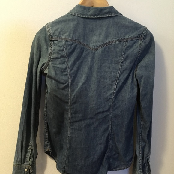 Levi's denim shirt - Picture 3 of 4