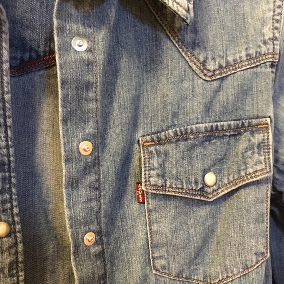 Levi's denim shirt - Picture 4 of 4