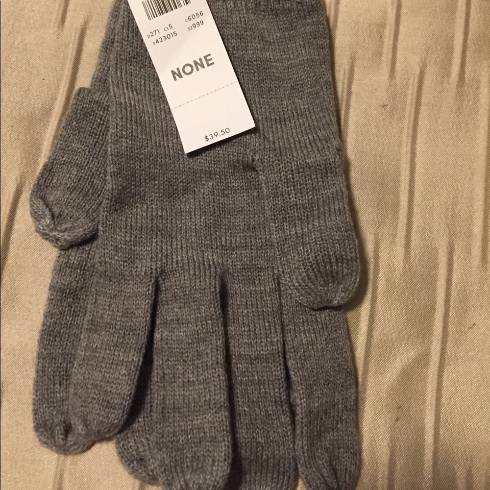 Ann Taylor gray gloves.