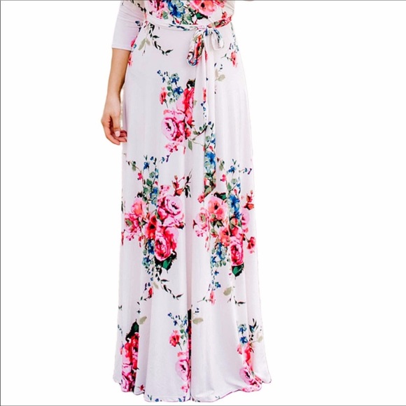 White flowery wrap maxi dress - Picture 3 of 6