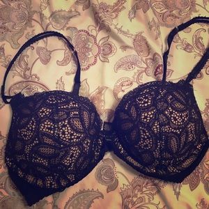 Victoria’s Secret sexy black bombshell push-up bra