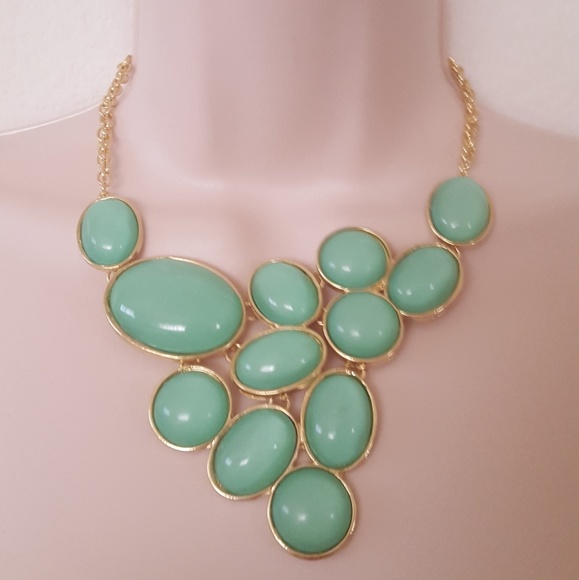 Green and Gold Tone Bib Necklace and Earrings Set - Picture 2 of 3