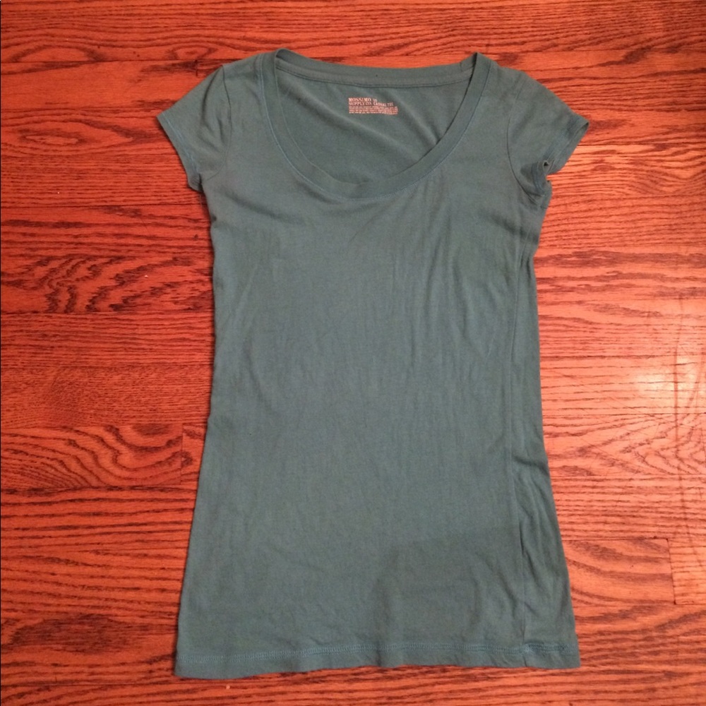 Blue round neck shirt