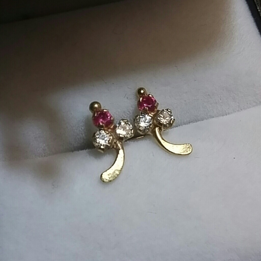 18kt yellow gold earring Solid 18kt gold