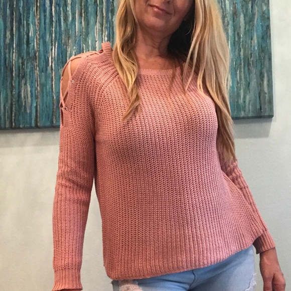 Quinn Blush Criss Cross Shoulder Sweater 💕Sale - Picture 3 of 5