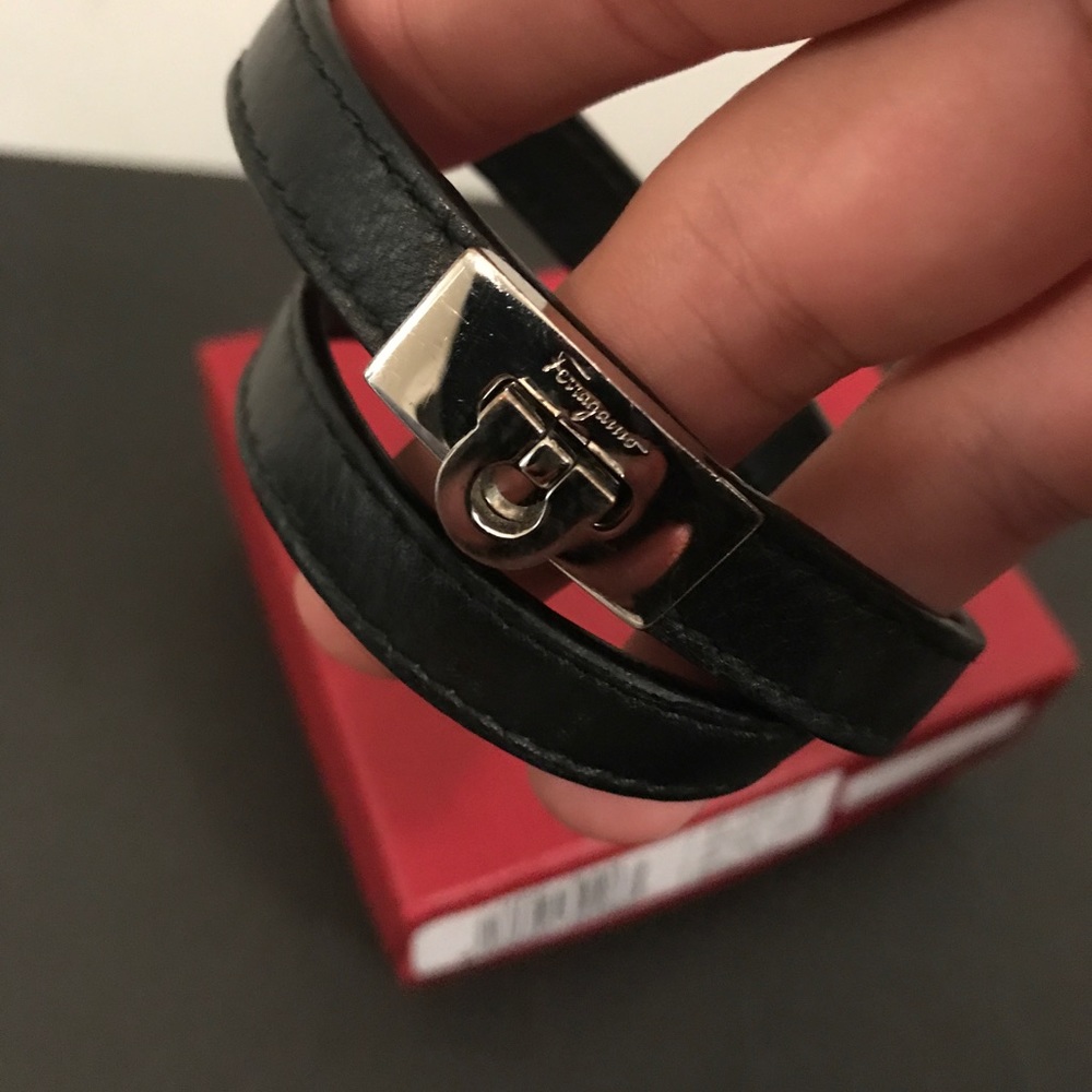 Salvatorre Ferragamo double leather bracelet