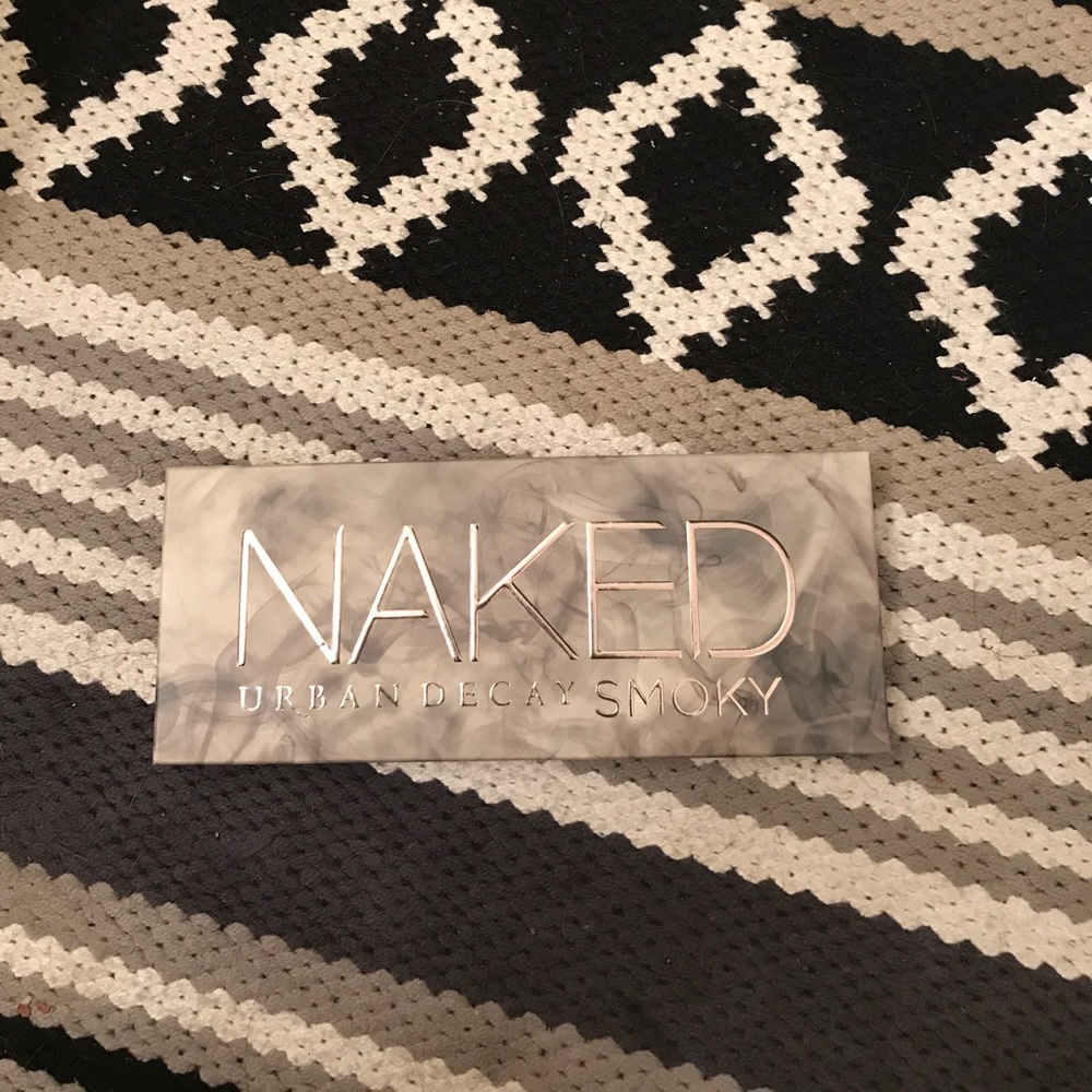 URBAN DECAY NAKED Smoky Palette