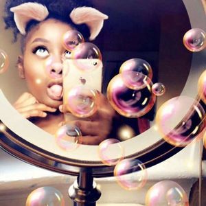 Meet your Posher, Teyannia