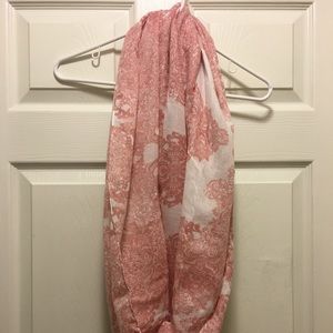 Infinity scarf