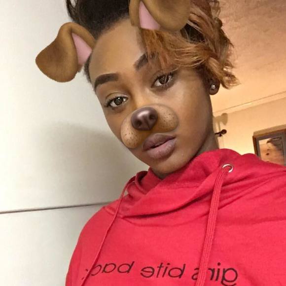 Meet your Posher, Ariel - Picture 1 of 1