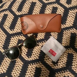 Ray Ban clubmasters, comes w case & cleaning towel