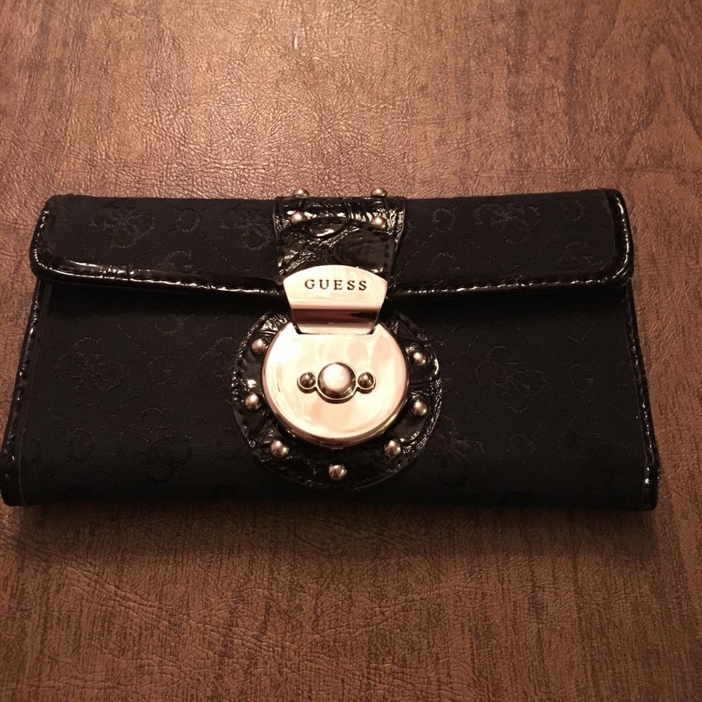 Guess Wallet