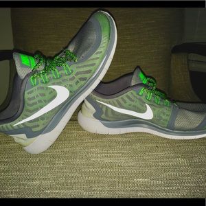 Nike Men's "Free 5.0" lightweight Running Shoe